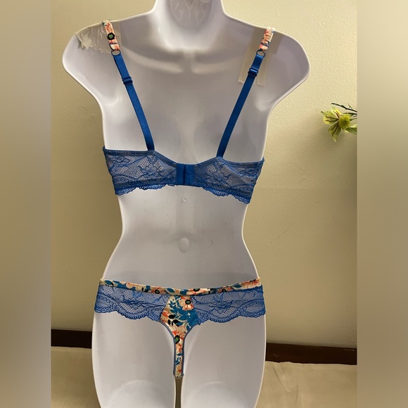 B’ tempted Floral Bra & Panty set: 34DD - Picture 2 of 5